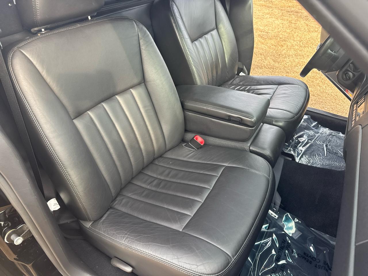 Lincoln Town Car Executive Limo 2006