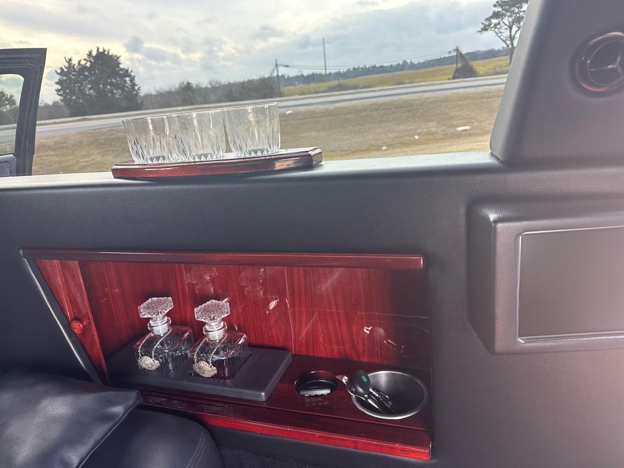 Lincoln Town Car Executive Limo 2006