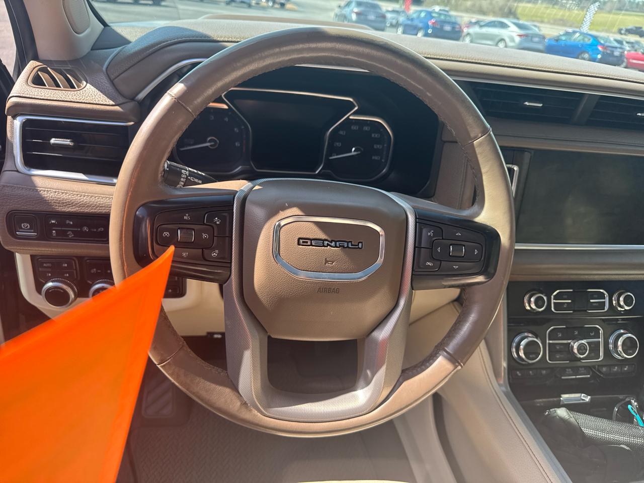 GMC Yukon Denali 4WD 2021