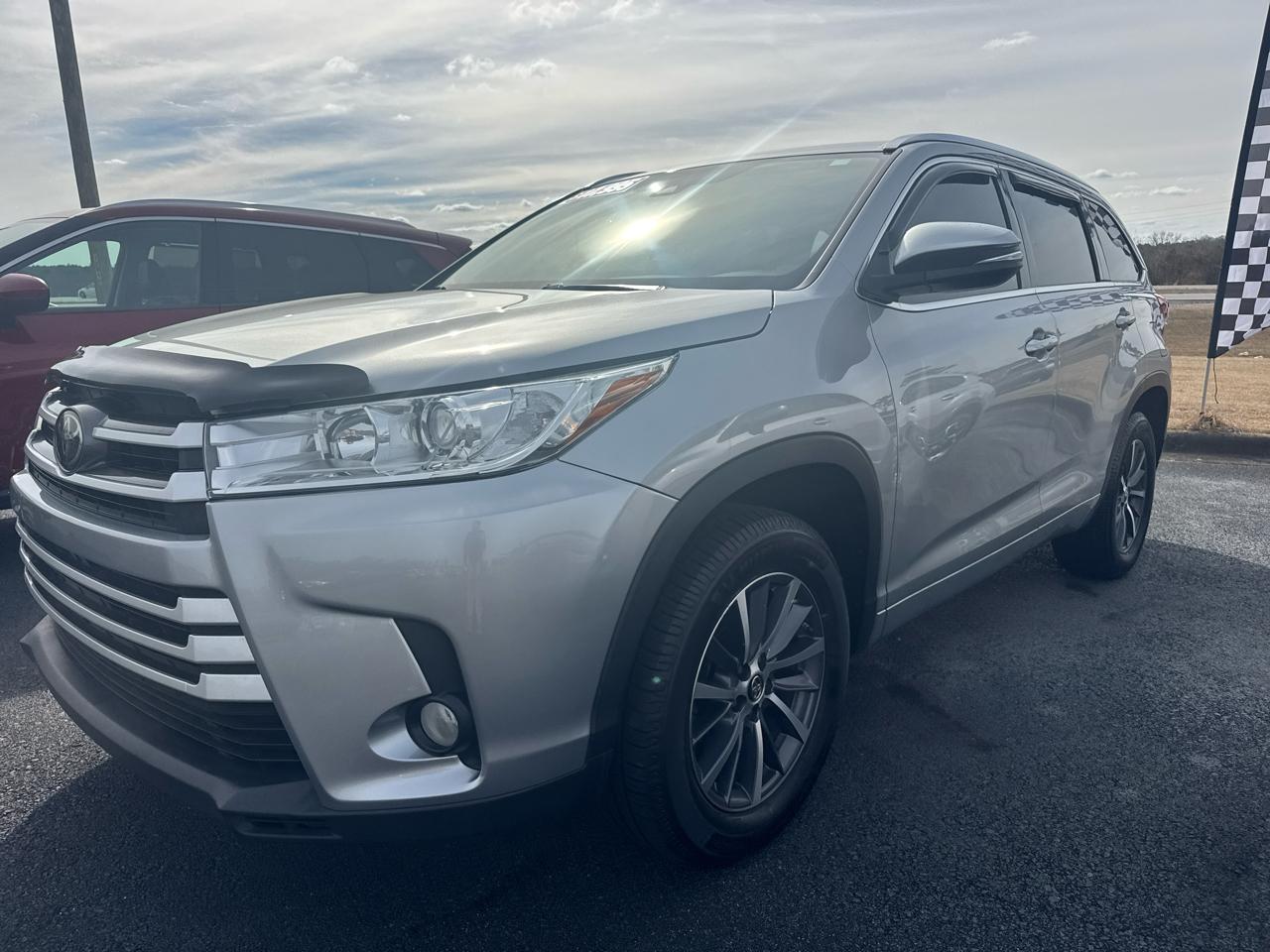 Toyota Highlander FWD 4dr V6 XLE (Natl) 2017