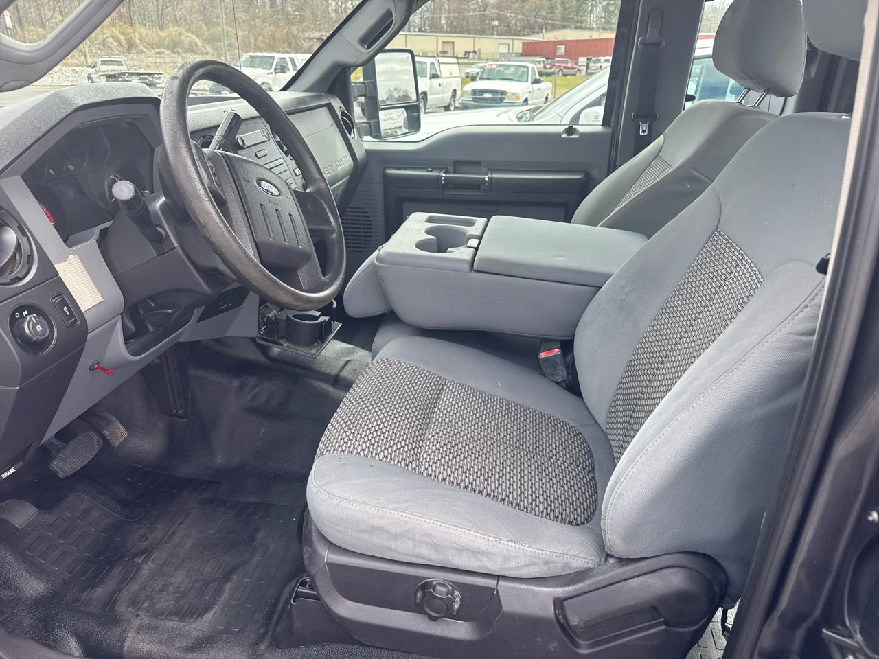 Ford F-250 SD XL SuperCab 4WD 2015