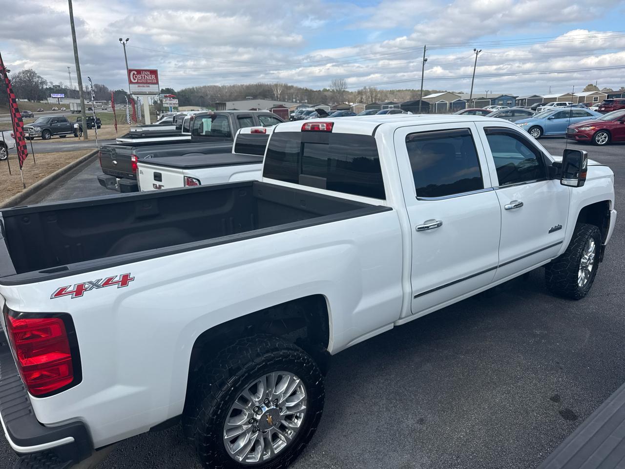 Chevrolet Silverado 2500HD 4WD Crew Cab 153.7" High Country 2015