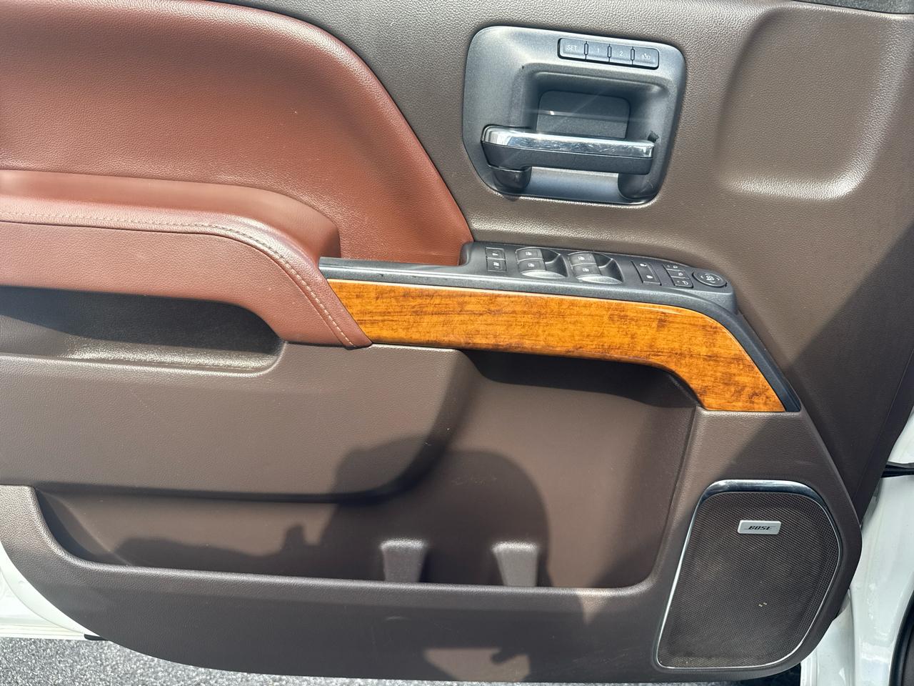 Chevrolet Silverado 2500HD 4WD Crew Cab 153.7" High Country 2015