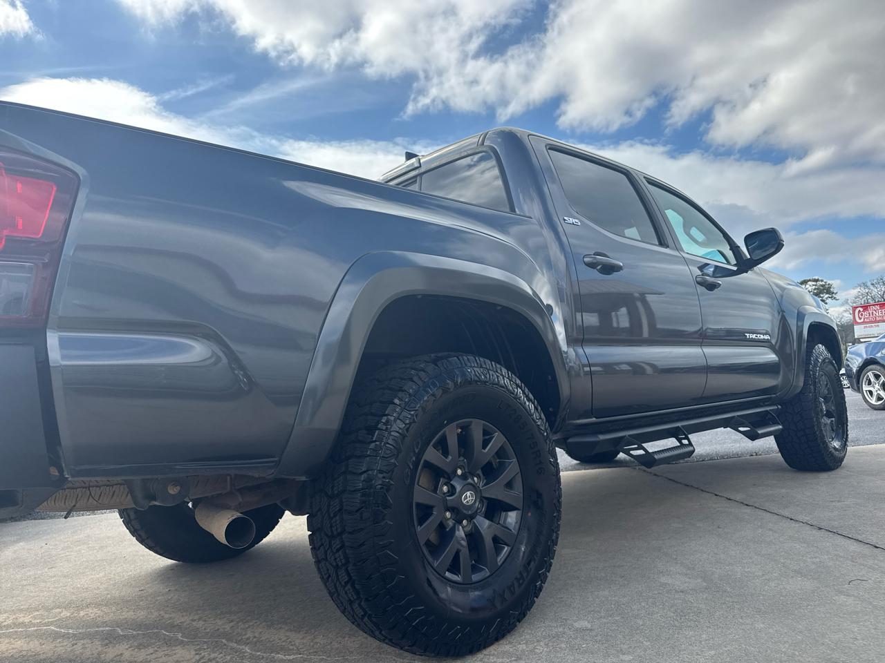 Toyota Tacoma 2WD Double Cab I4 AT SR (Natl) 2021