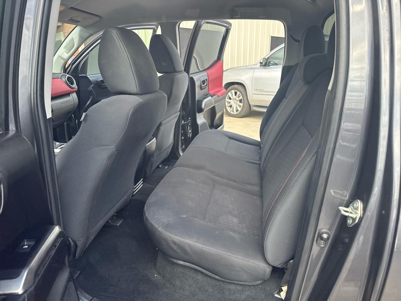 Toyota Tacoma 2WD Double Cab I4 AT SR (Natl) 2021