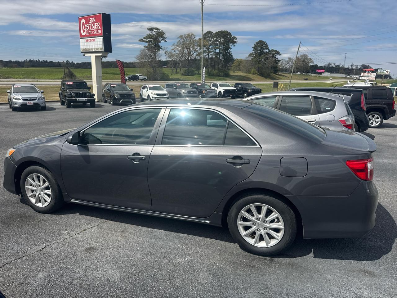 Toyota Camry 4dr Sdn LE Auto 2014