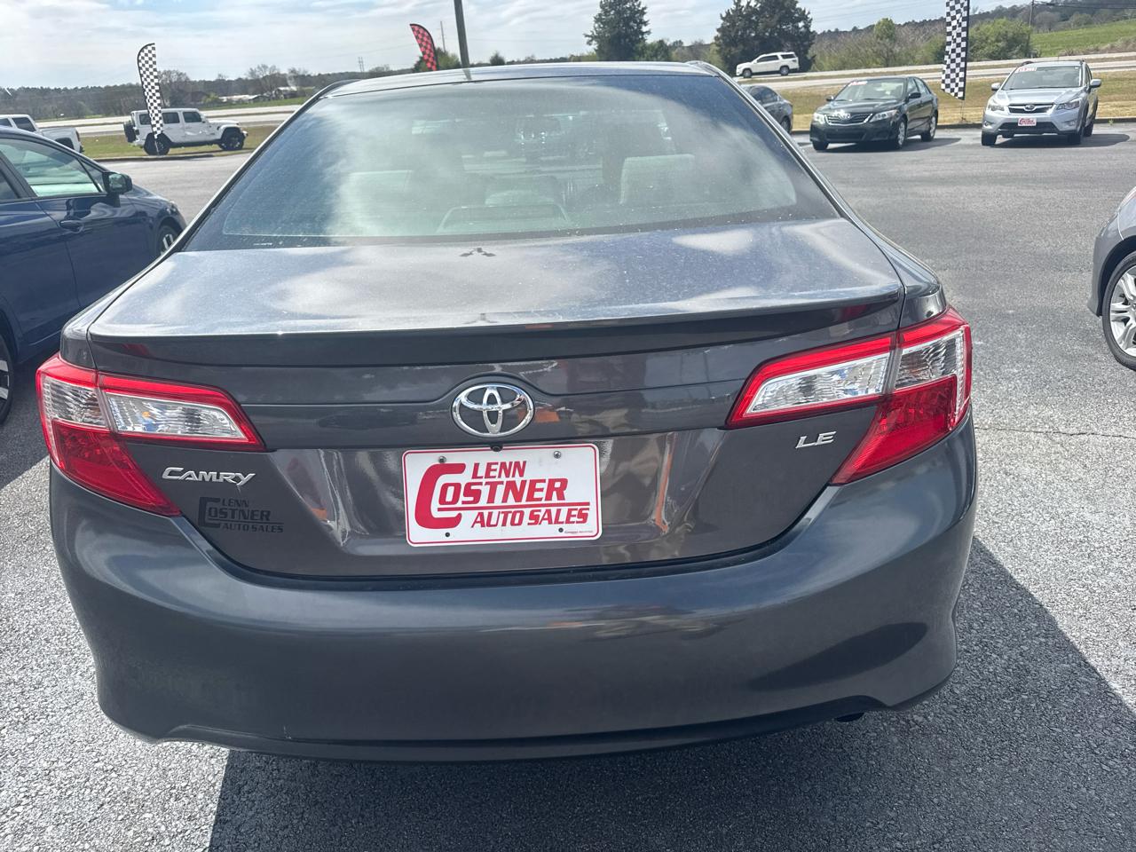 Toyota Camry 4dr Sdn LE Auto 2014