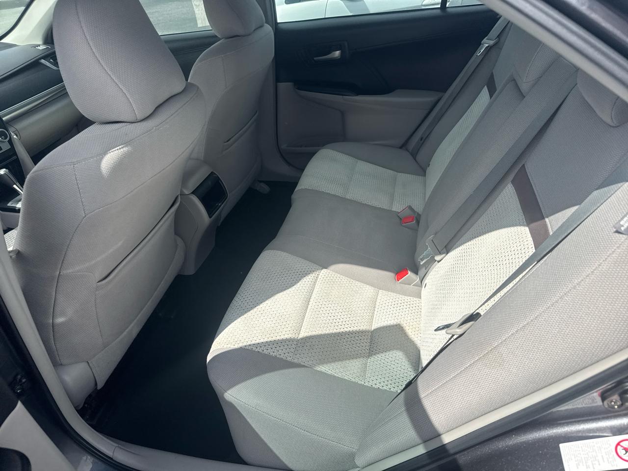 Toyota Camry 4dr Sdn LE Auto 2014