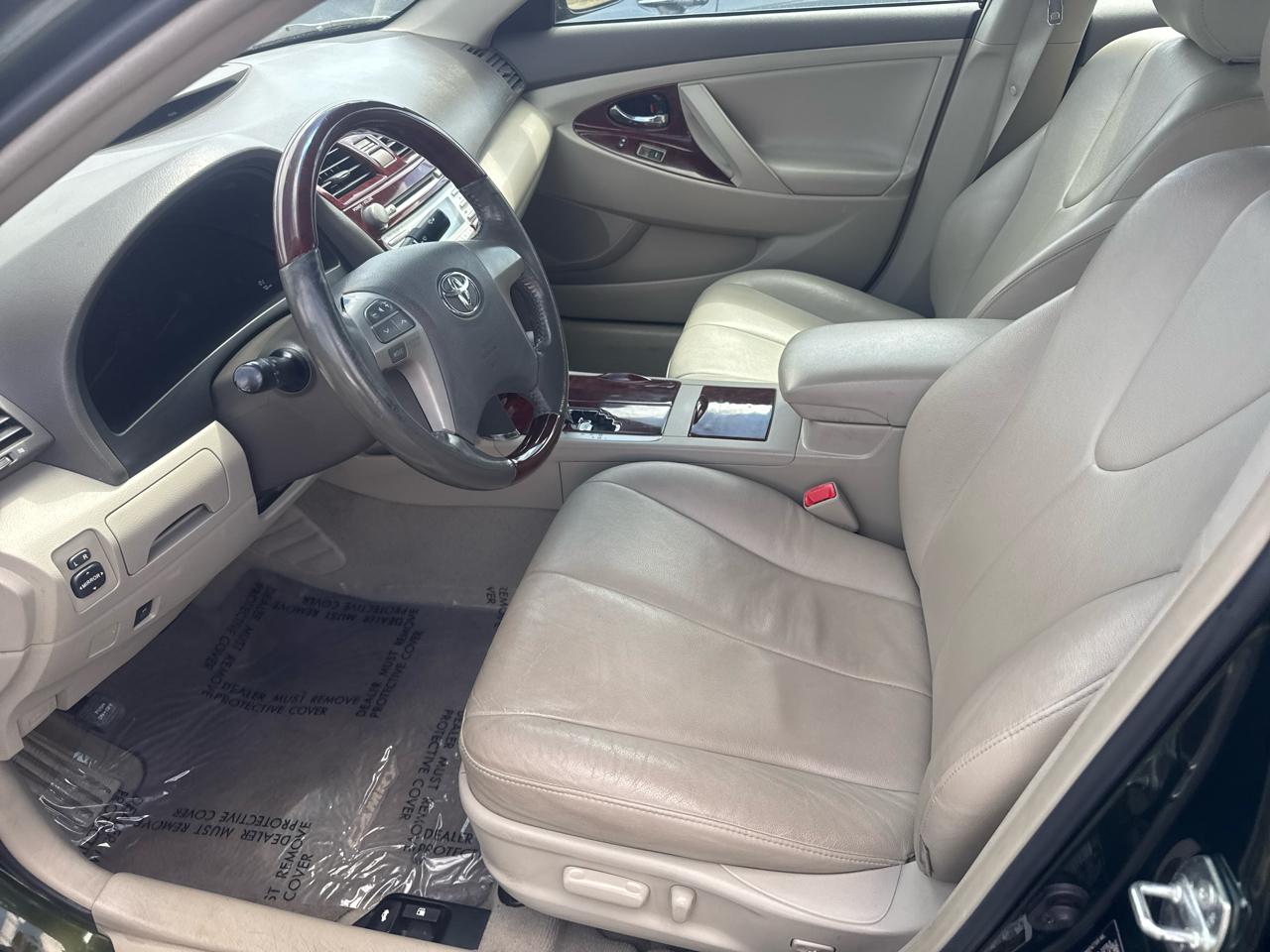 Toyota Camry 4dr Sdn LE Auto 2010