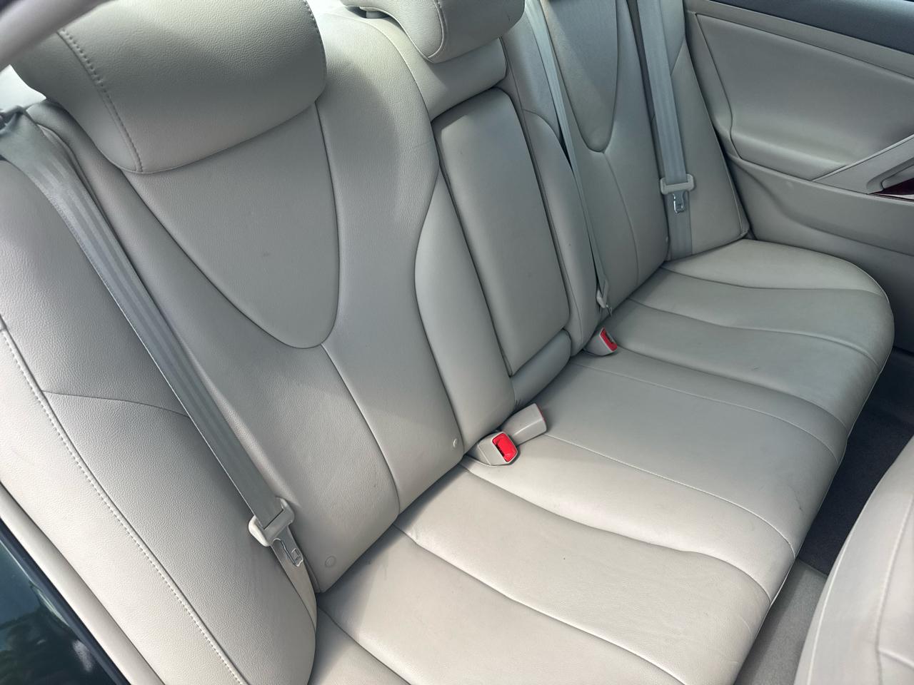 Toyota Camry 4dr Sdn LE Auto 2010