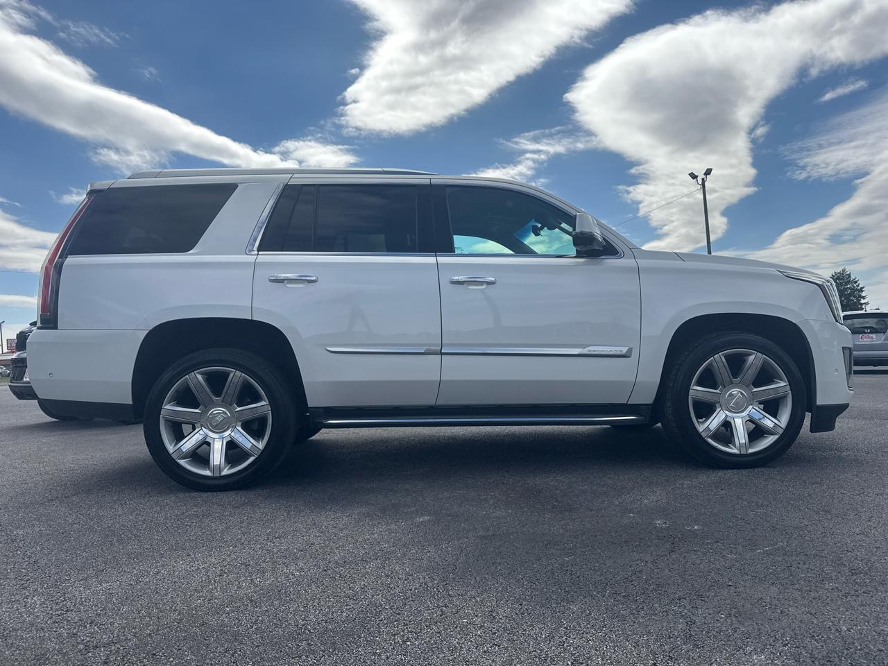 Cadillac Escalade Luxury 4WD 2019