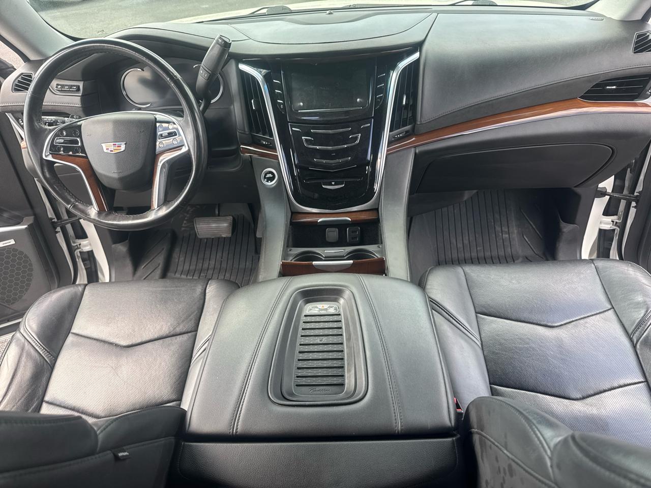 Cadillac Escalade Luxury 4WD 2019