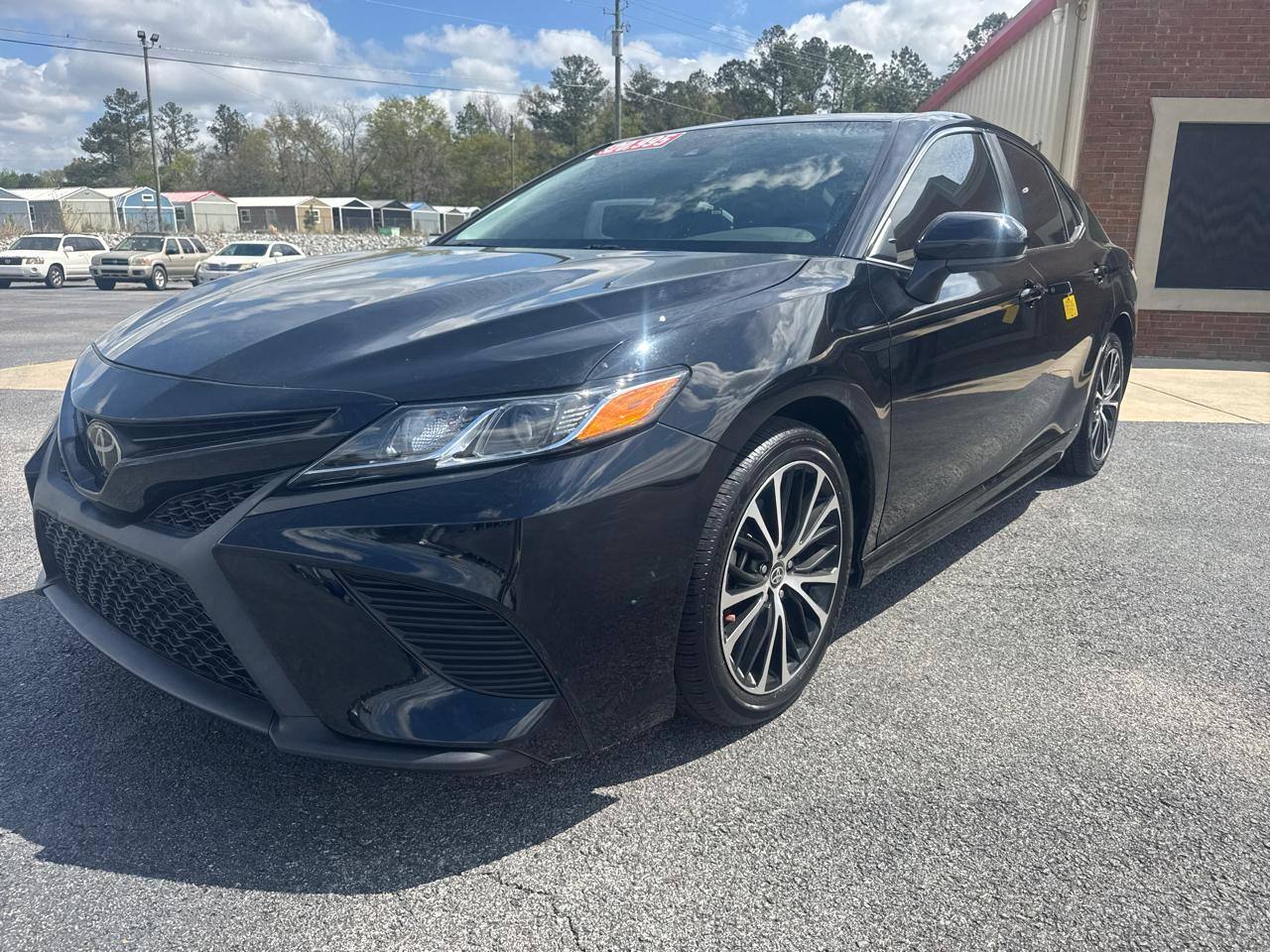 Toyota Camry SE 2020