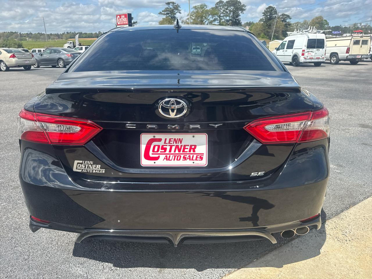 Toyota Camry SE 2020