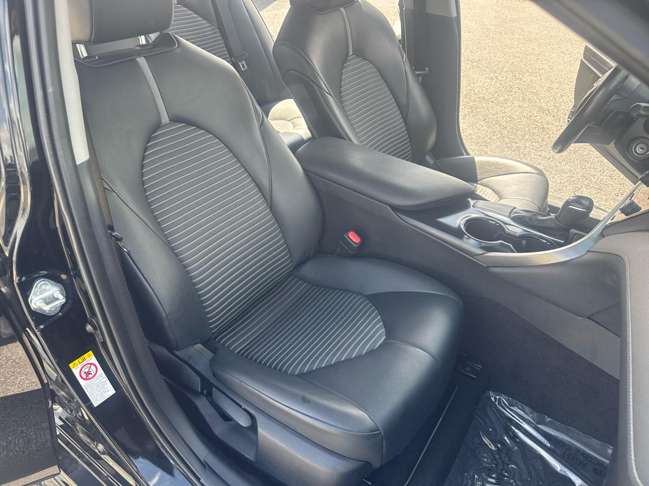 Toyota Camry SE 2020