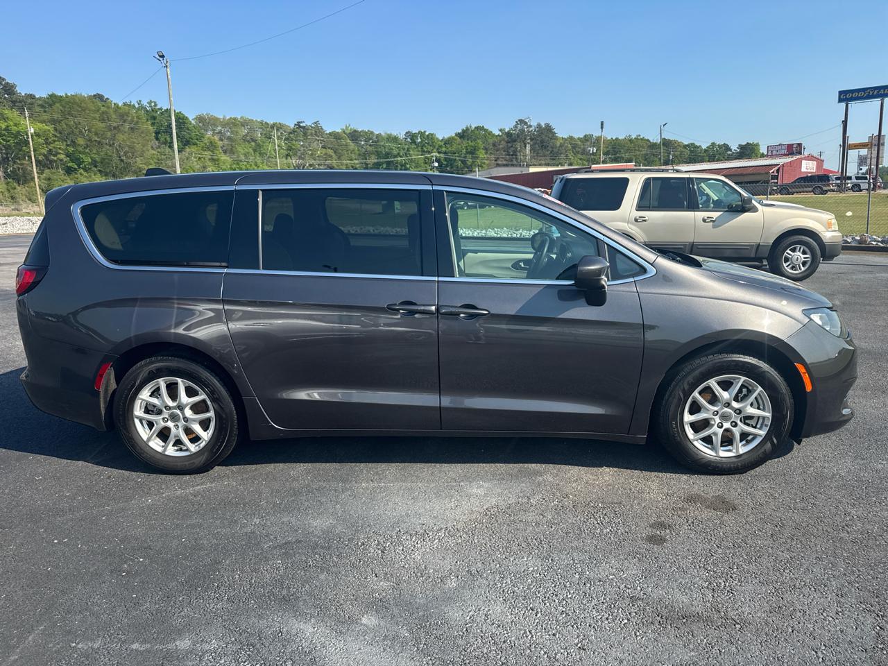 Chrysler Voyager LX 2022