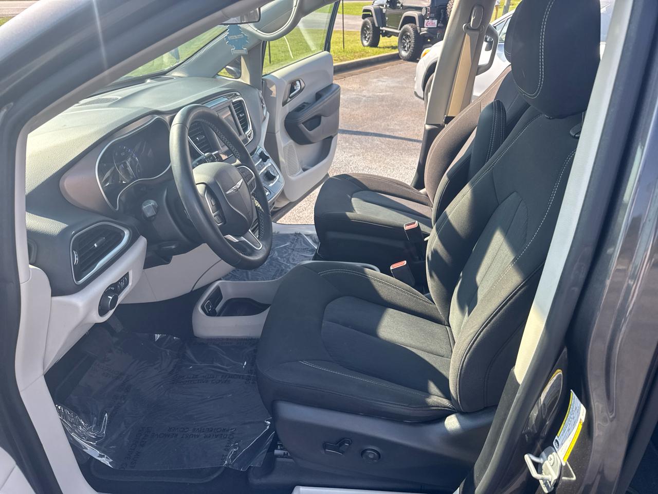 Chrysler Voyager LX 2022