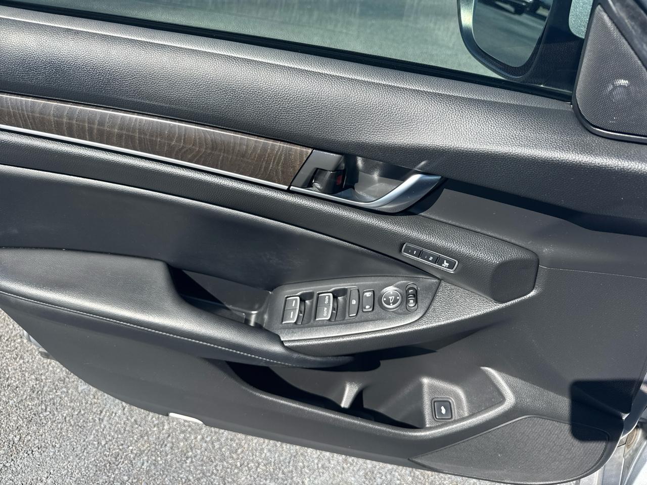 Honda Accord Touring 4D Sedan 1.5L at 2018