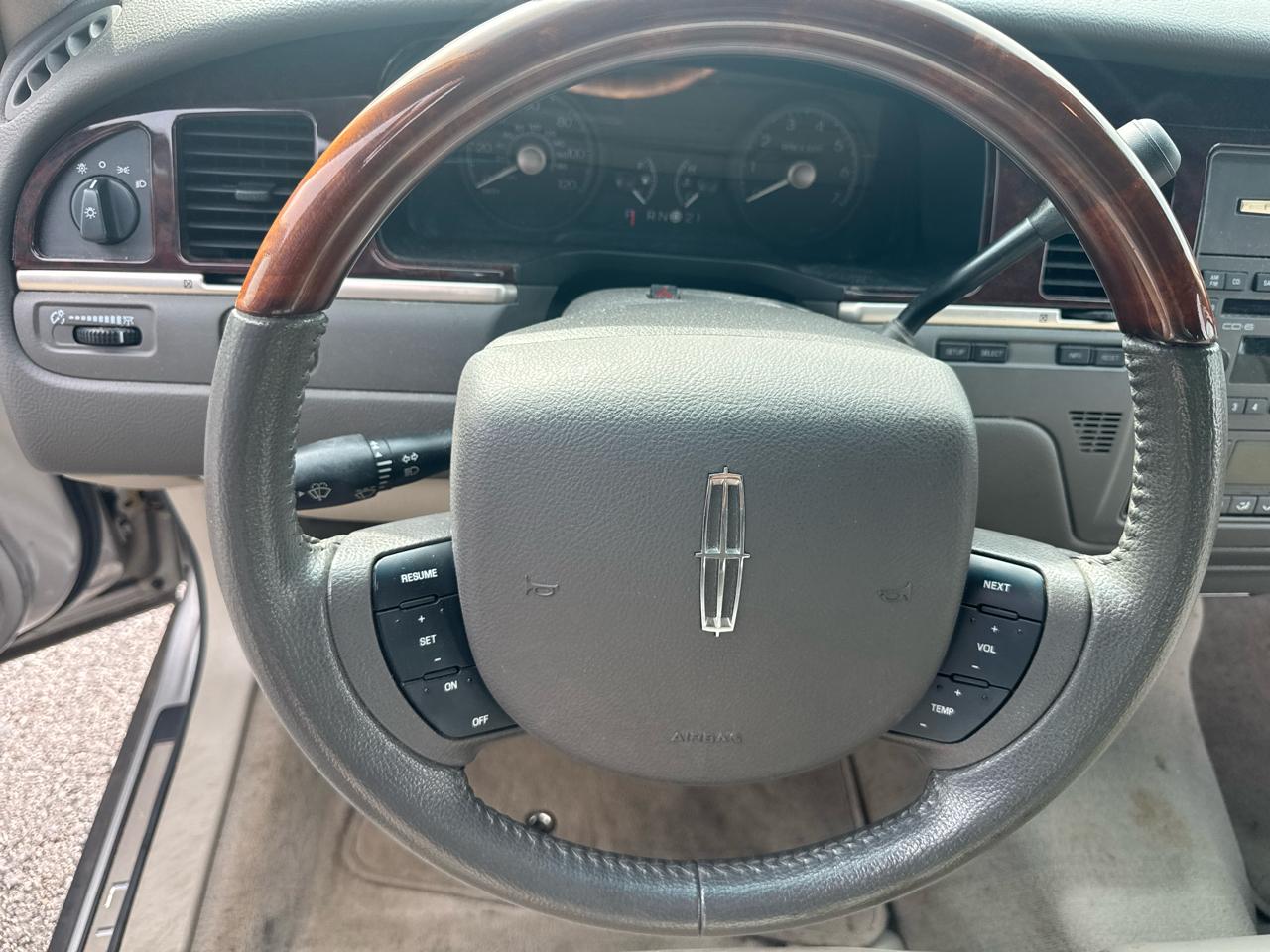Lincoln Town Car Signature Limited 2007