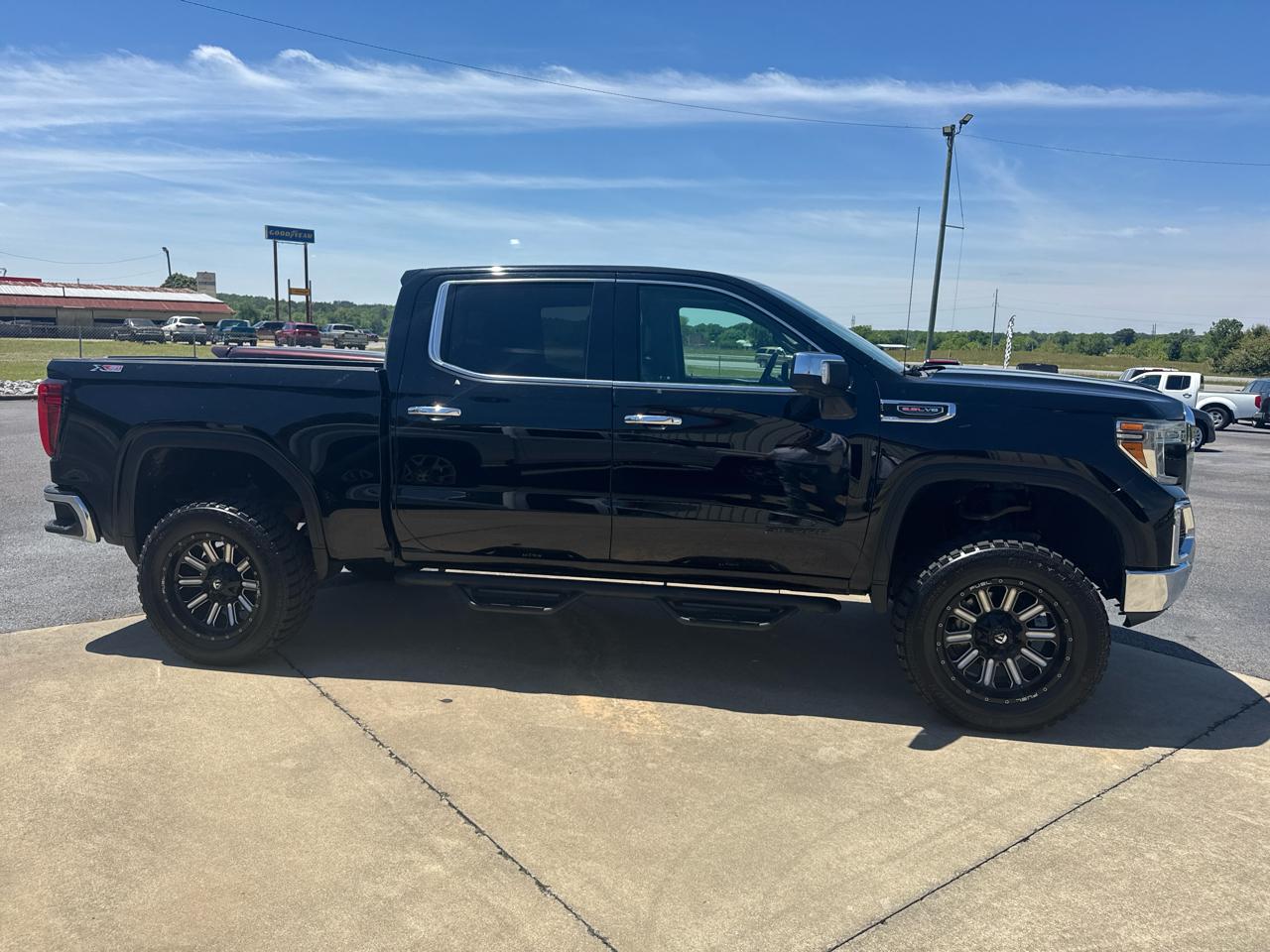 GMC Sierra 1500 4WD Crew Cab 147" SLT 2019
