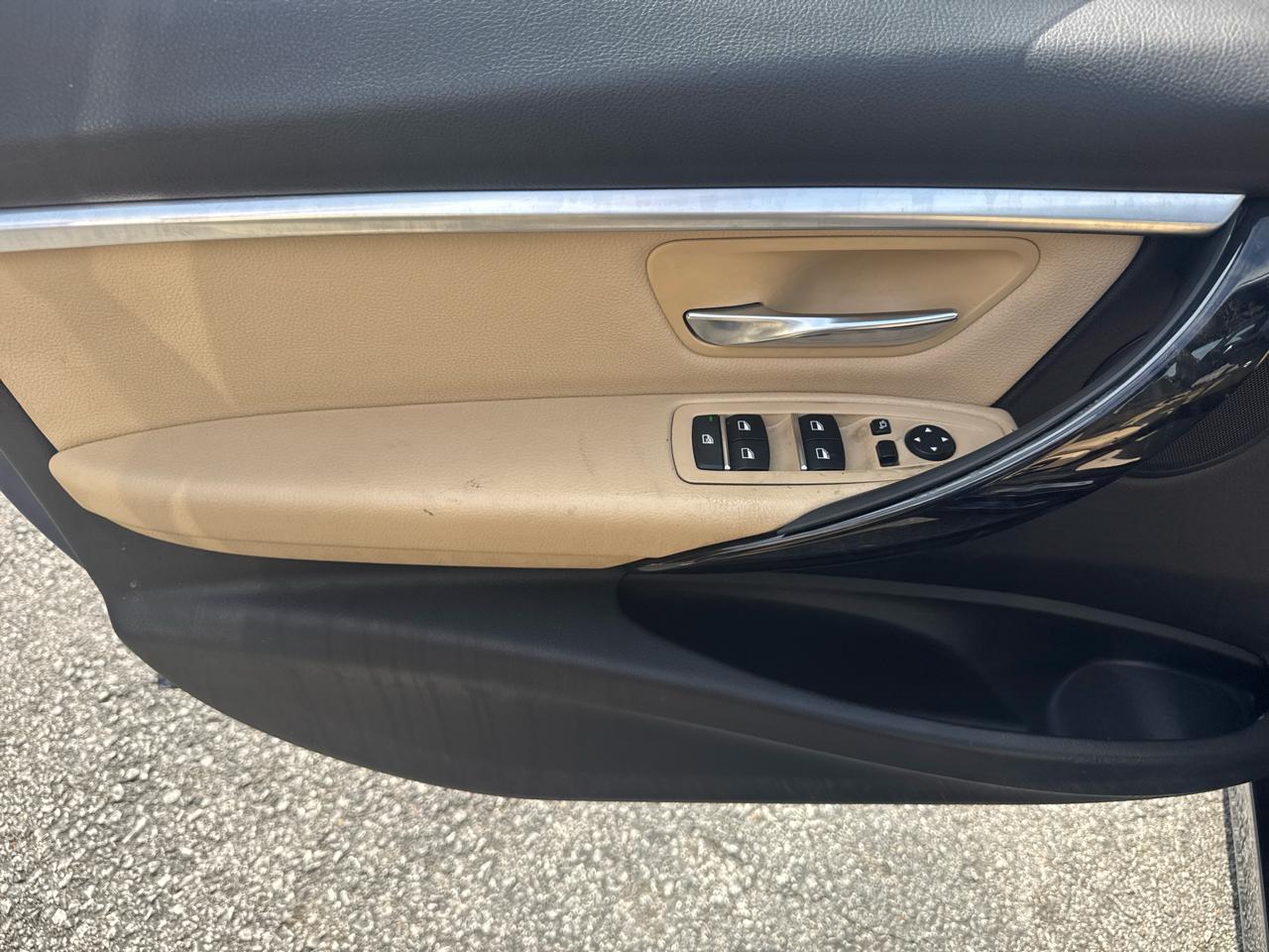 BMW 3-Series 330i SULEV Sedan 2017
