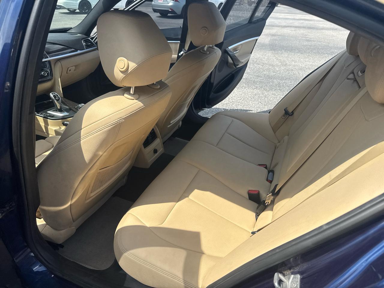 BMW 3-Series 330i SULEV Sedan 2017