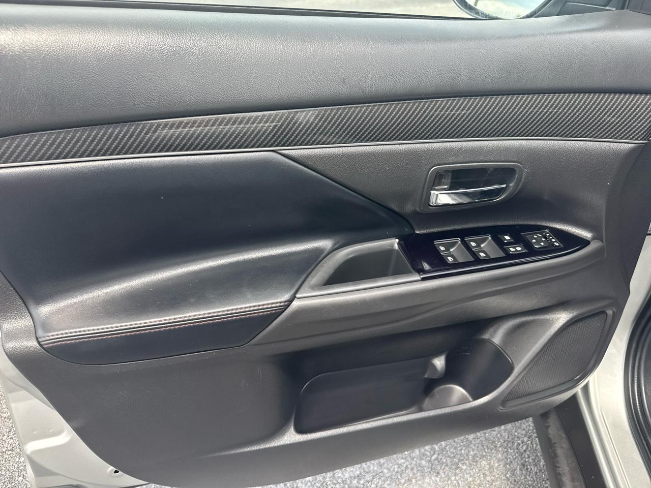 Mitsubishi Outlander SEL AWD 2020