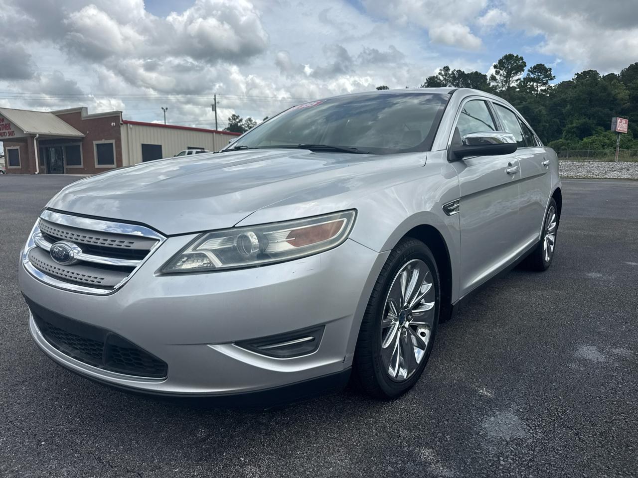 Ford Taurus Limited FWD 2010