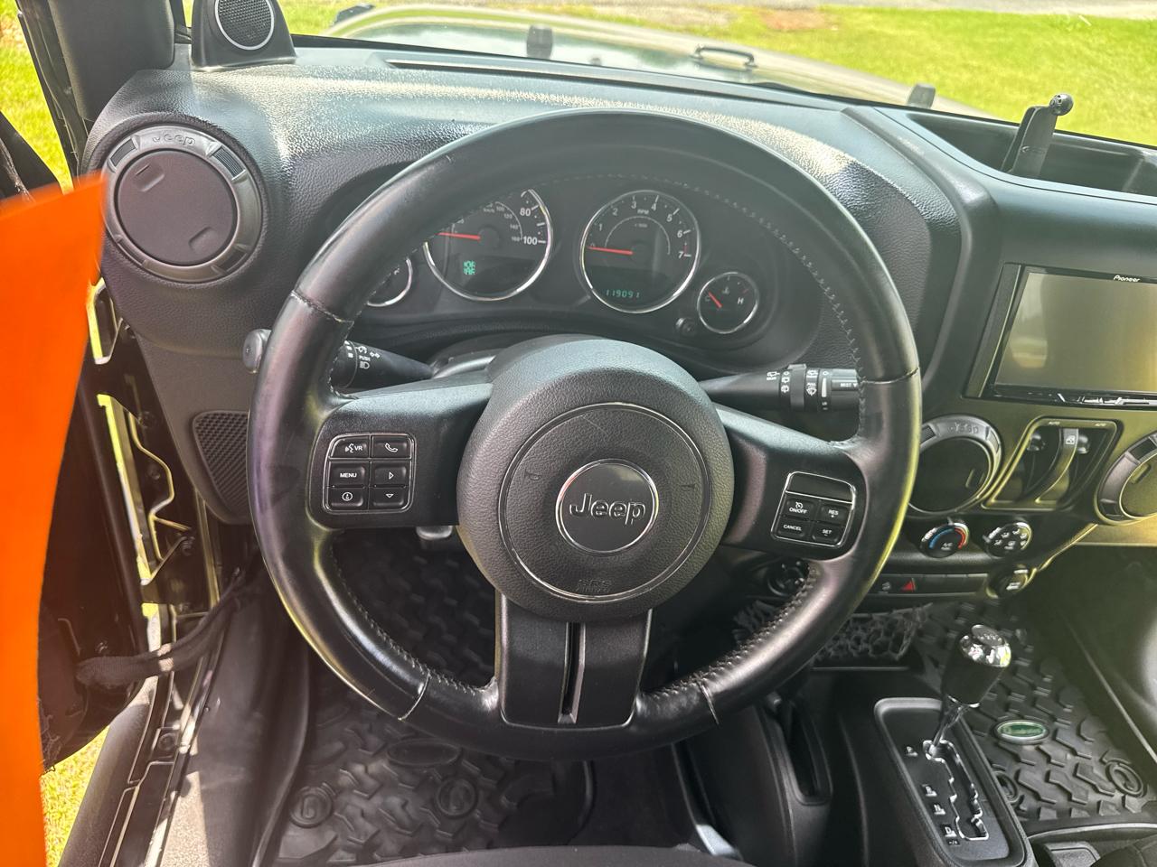 Jeep Wrangler Sport 4WD 2014