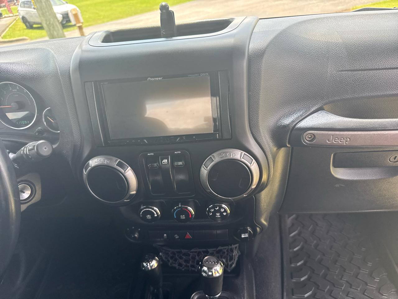 Jeep Wrangler Sport 4WD 2014