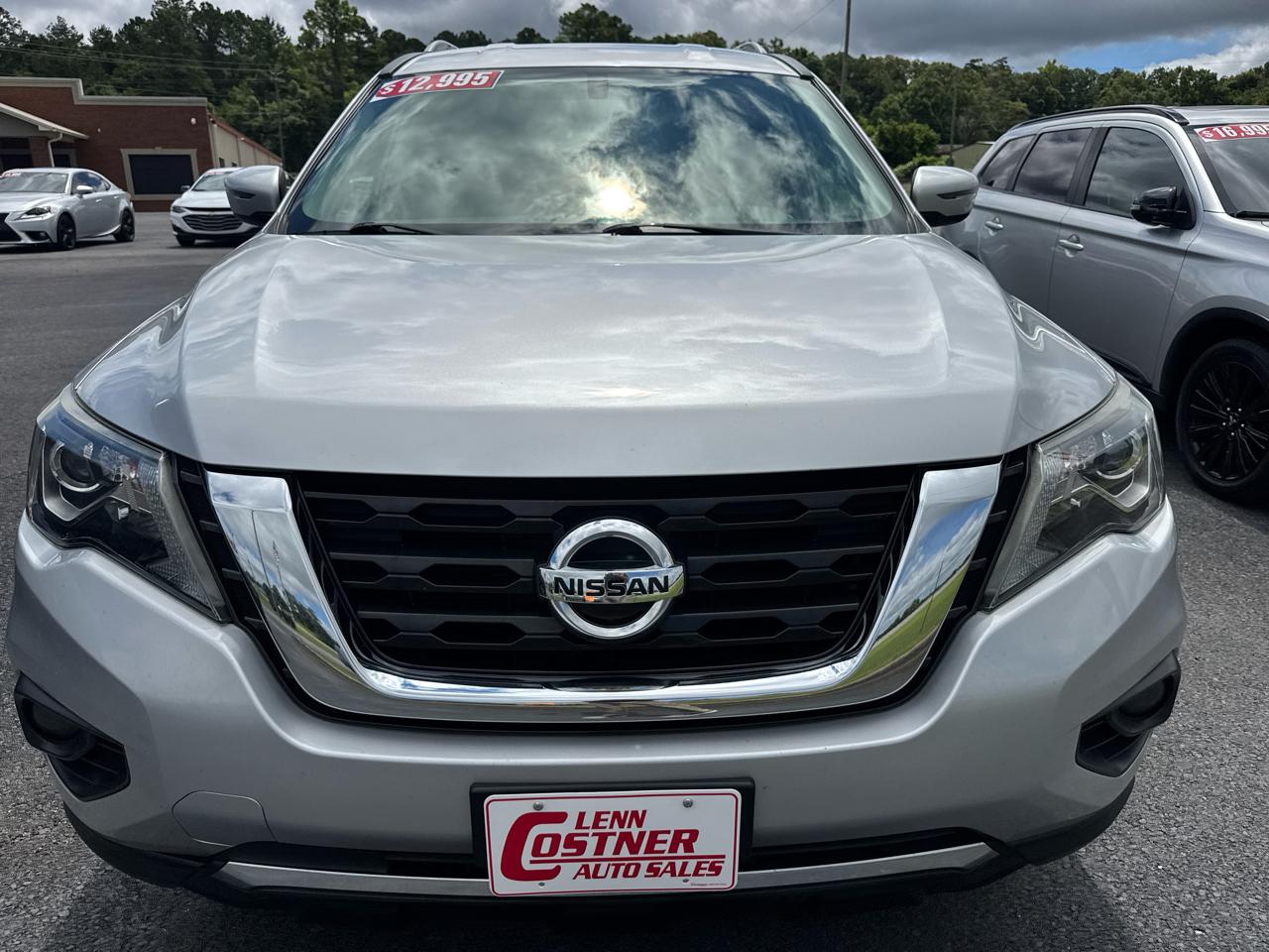 Nissan Pathfinder SV 2020
