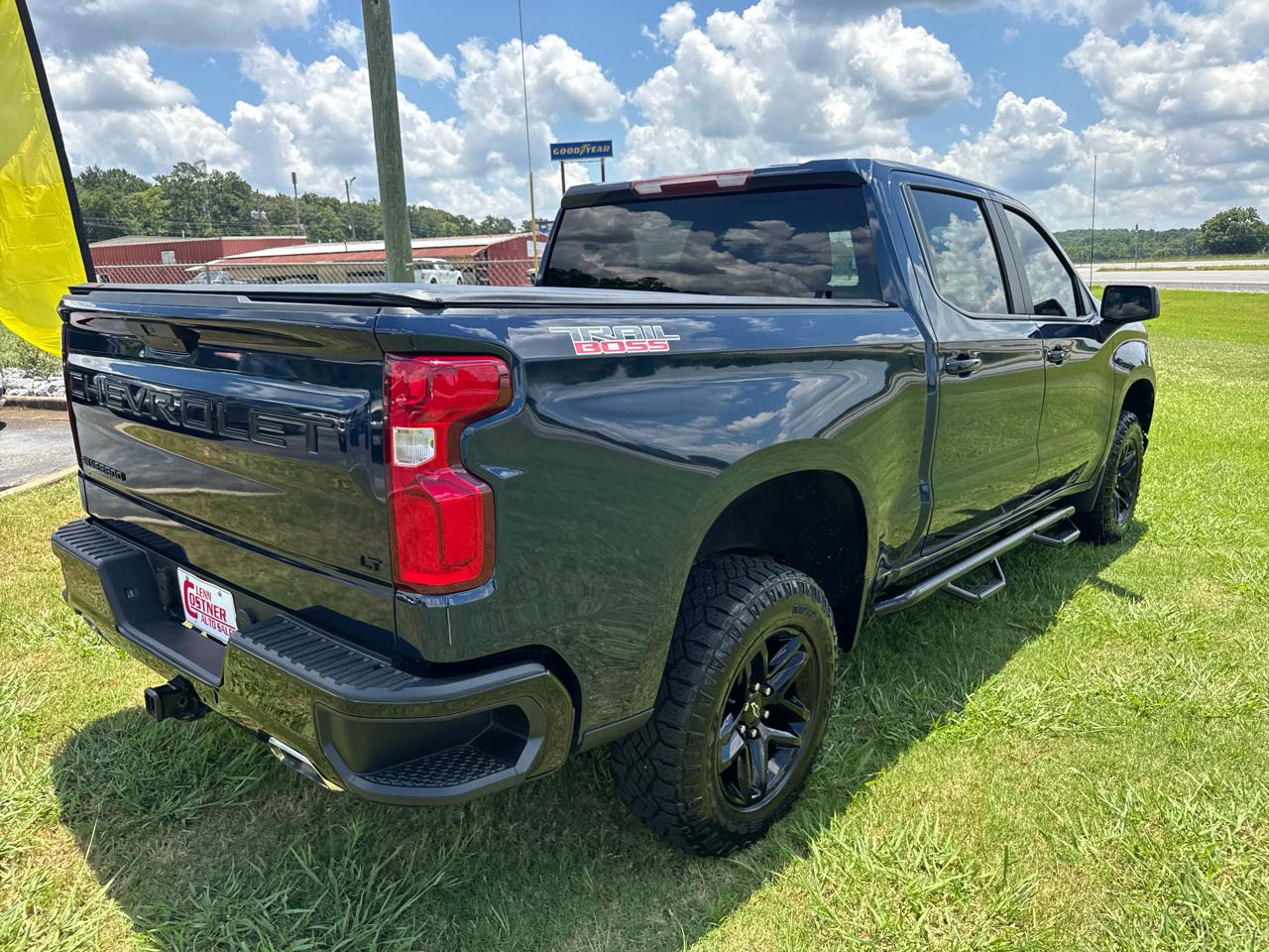 Chevrolet Silverado 1500 2WD Crew Cab 143.5" LT 2021