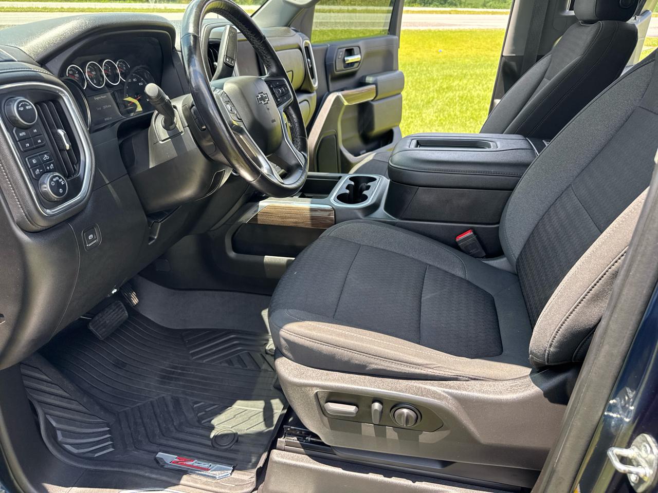 Chevrolet Silverado 1500 2WD Crew Cab 143.5" LT 2021