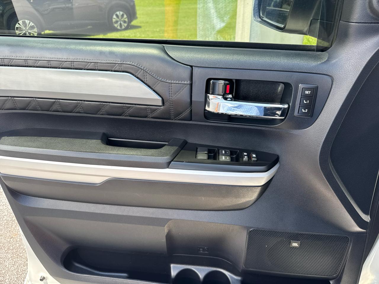 Toyota Tundra Platinum CrewMax 5.7L 2WD 2014