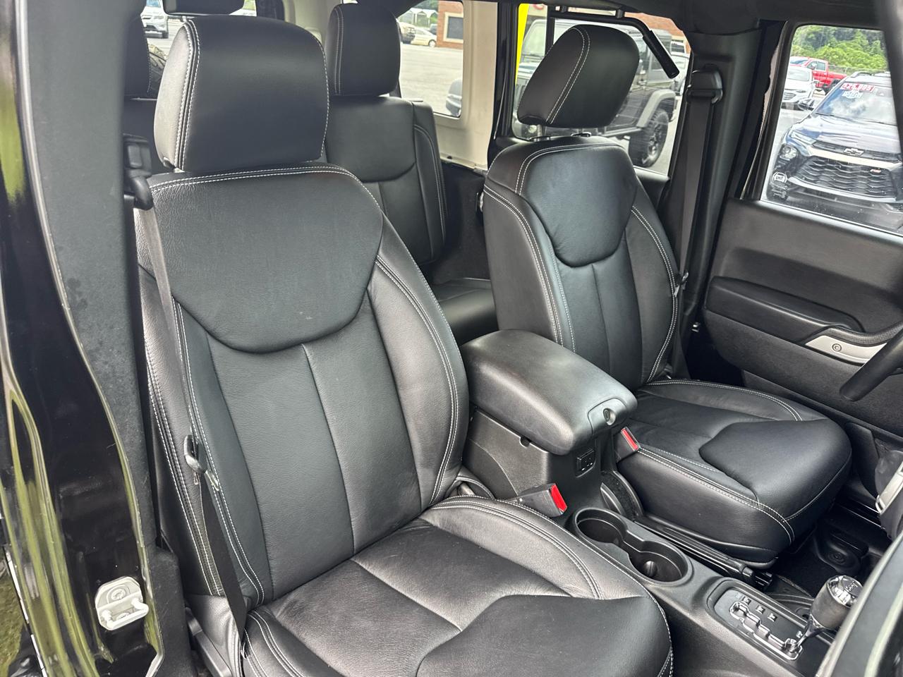 Jeep Wrangler Unlimited Sahara 4WD 2016