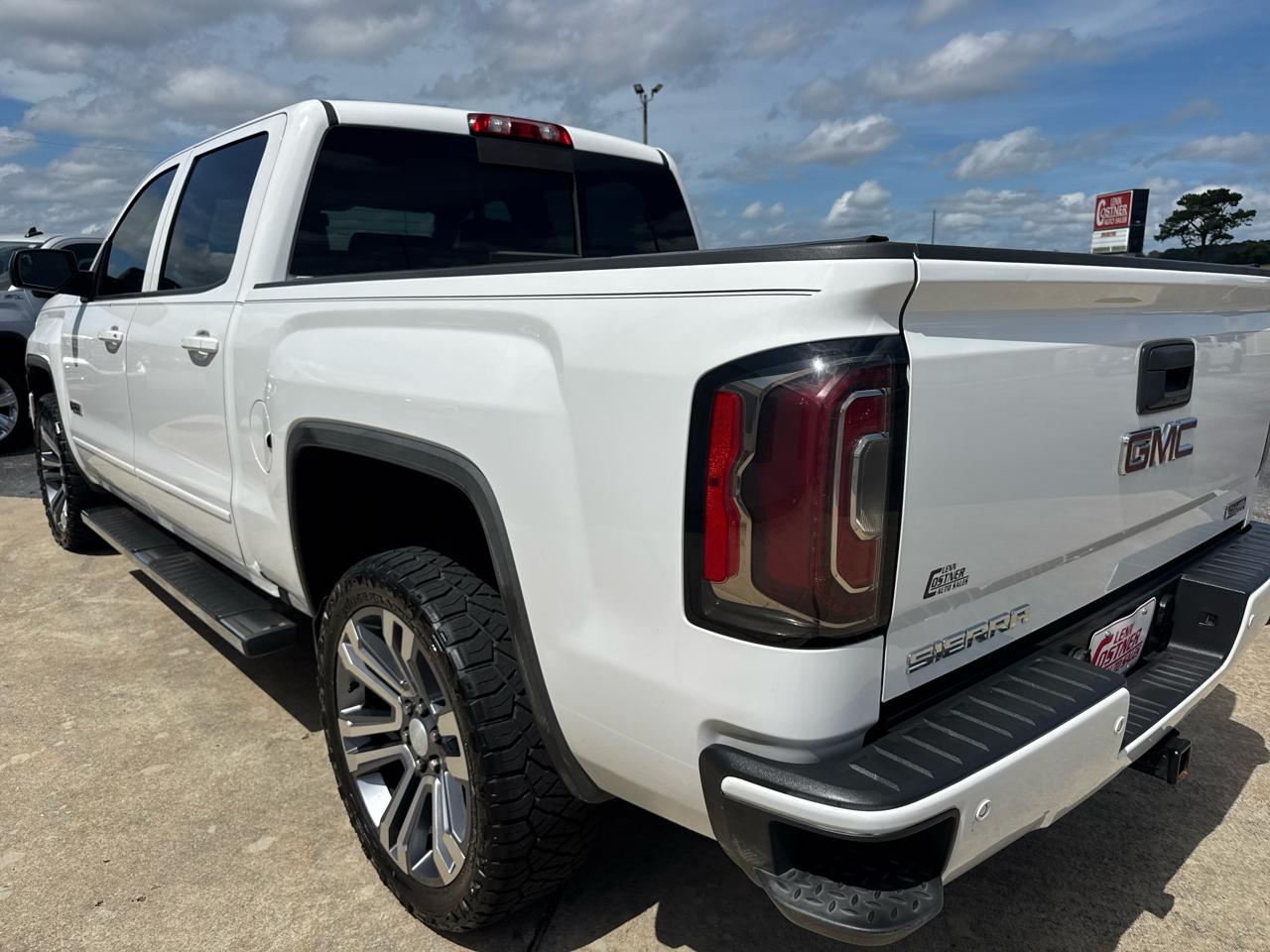 GMC Sierra 1500 4WD Crew Cab 143.5" SLT 2017