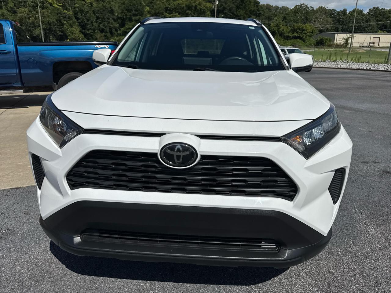 Toyota RAV4 LE 2021