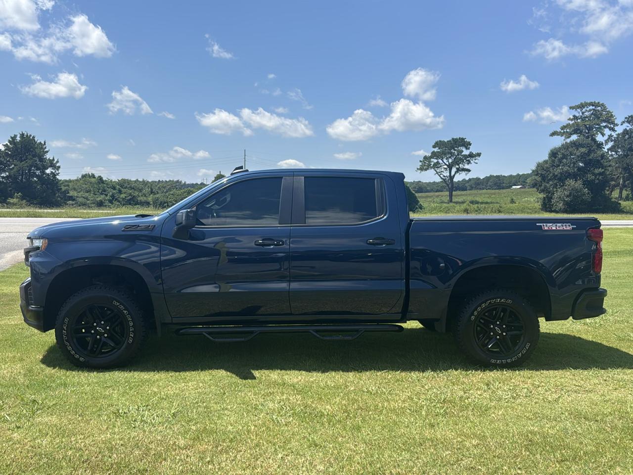 Chevrolet Silverado 1500 LT Trail Boss Crew Cab Long Box 4WD 2021