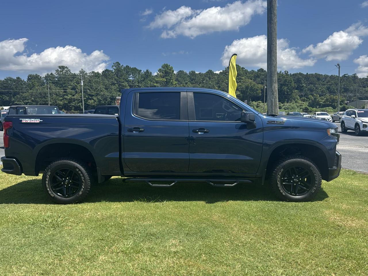 Chevrolet Silverado 1500 LT Trail Boss Crew Cab Long Box 4WD 2021