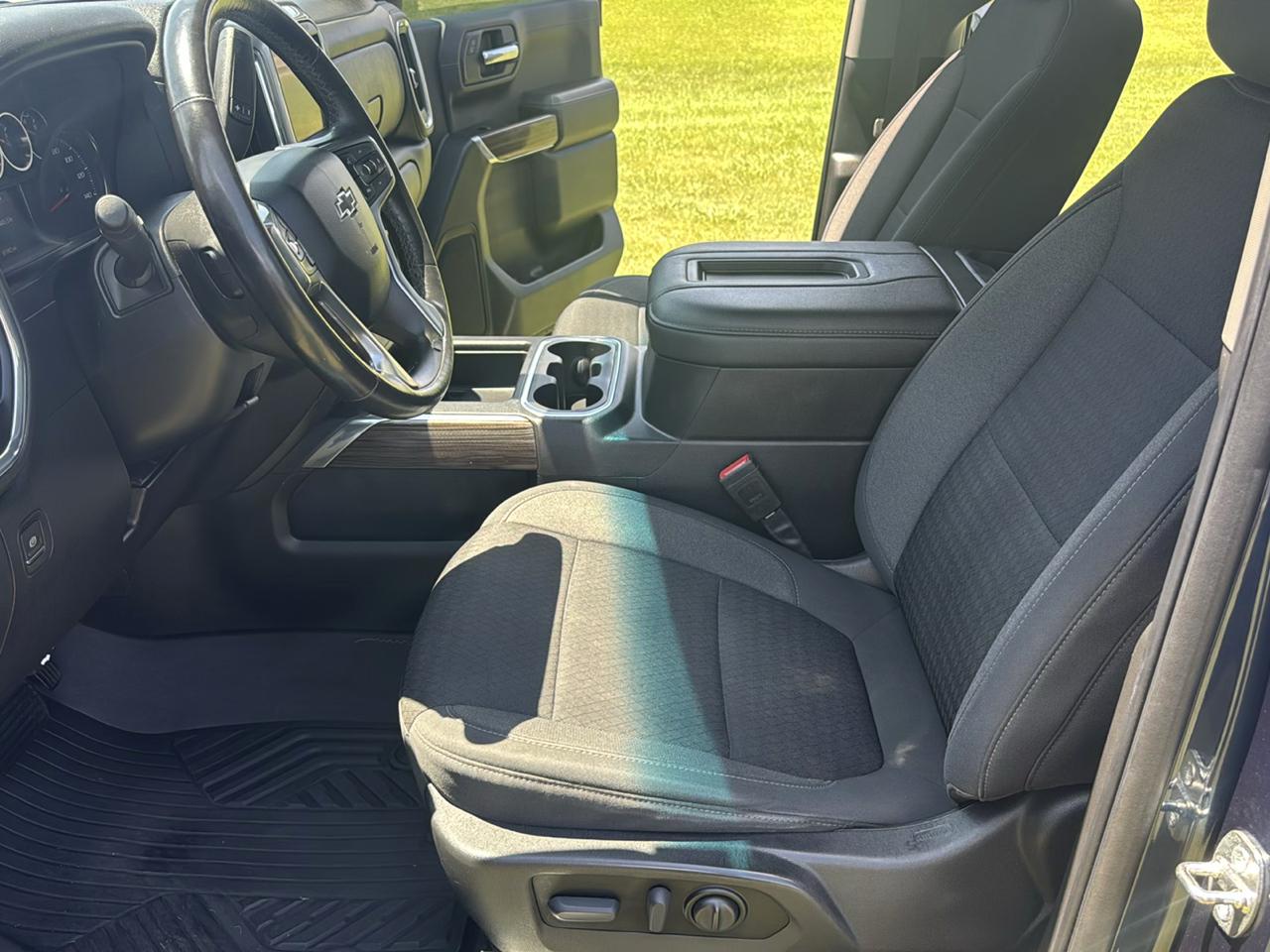 Chevrolet Silverado 1500 LT Trail Boss Crew Cab Long Box 4WD 2021