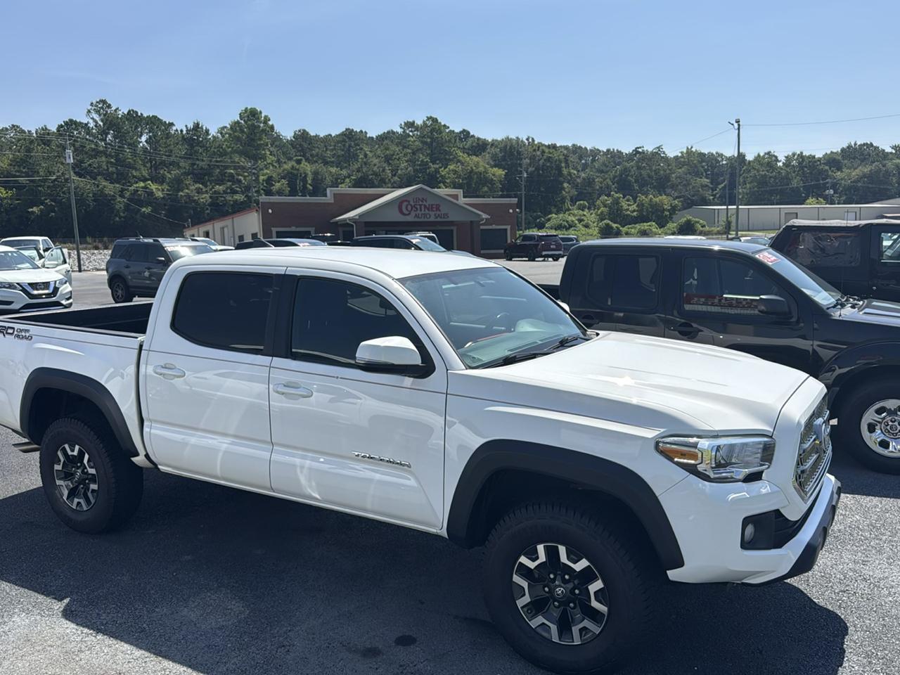 Toyota Tacoma SR5 Double Cab Long Bed V6 6AT 2WD 2017