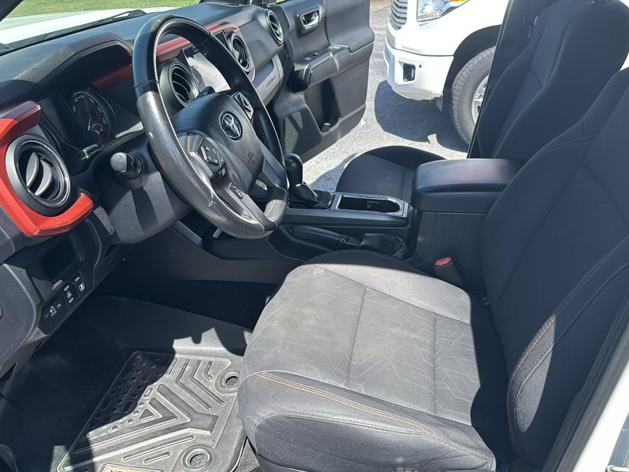 Toyota Tacoma SR5 Double Cab Long Bed V6 6AT 2WD 2017