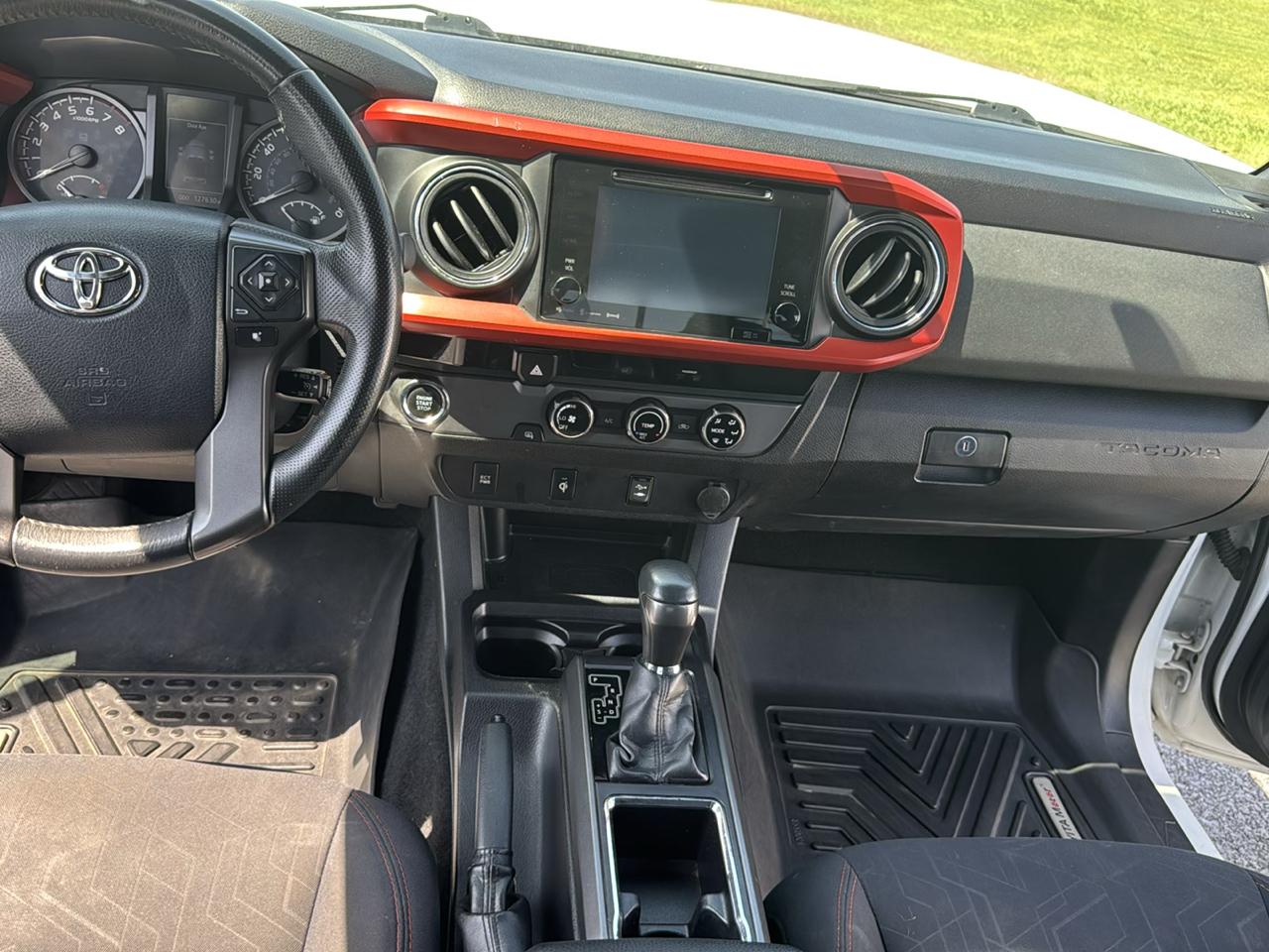 Toyota Tacoma SR5 Double Cab Long Bed V6 6AT 2WD 2017