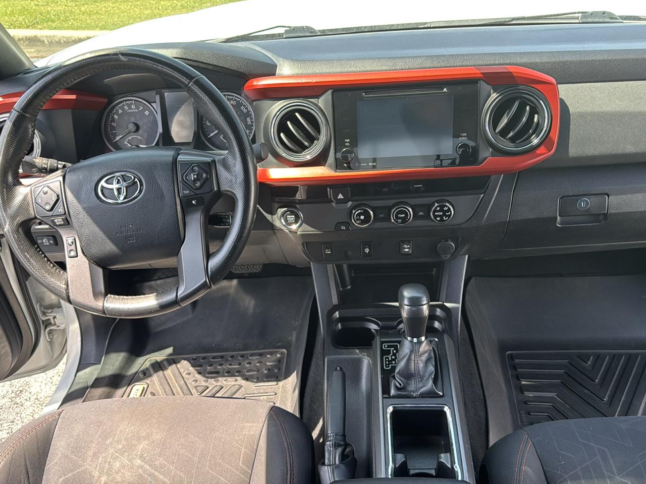 Toyota Tacoma SR5 Double Cab Long Bed V6 6AT 2WD 2017