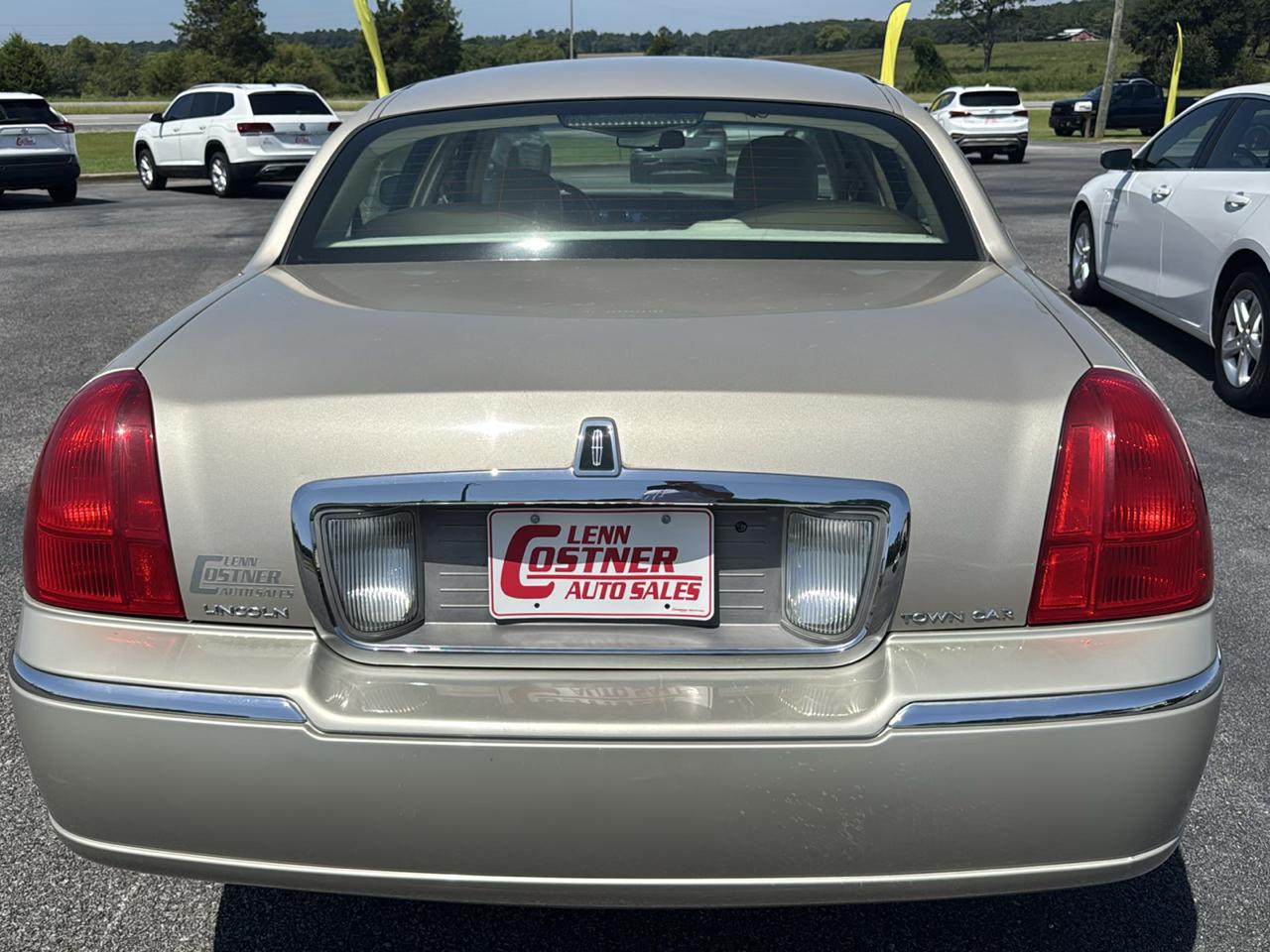 Lincoln Town Car Signature Limited 2010