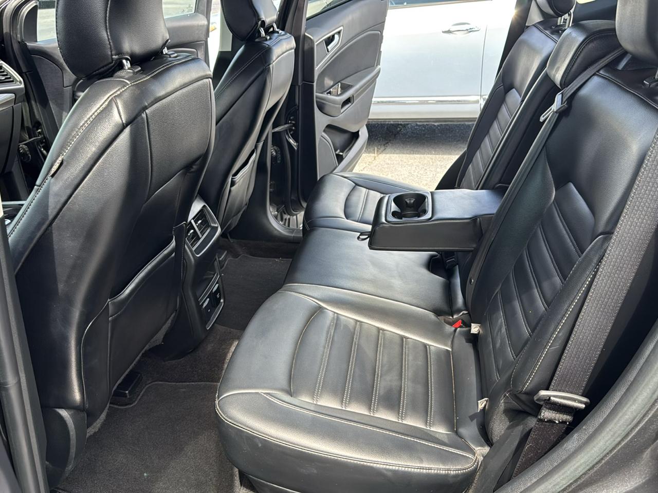Ford Edge SEL FWD 2019
