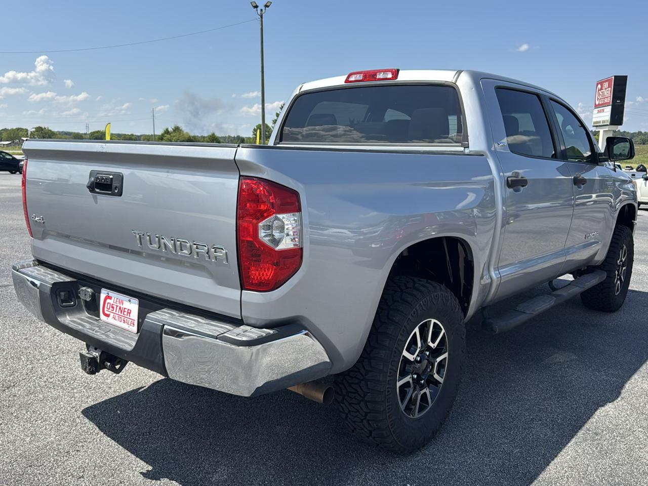Toyota Tundra SR5 5.7L V8 FFV CrewMax 4WD 2015