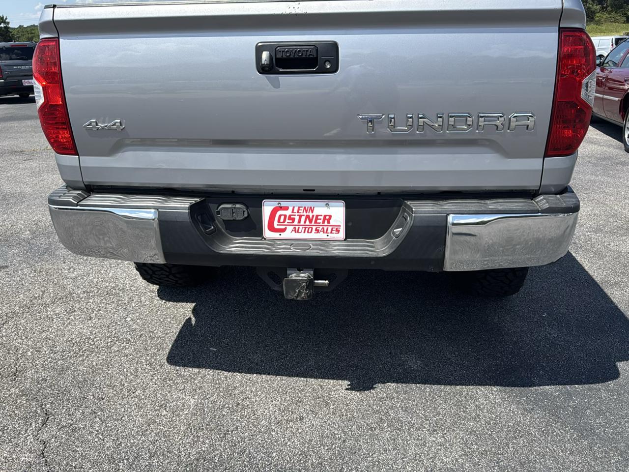 Toyota Tundra SR5 5.7L V8 FFV CrewMax 4WD 2015