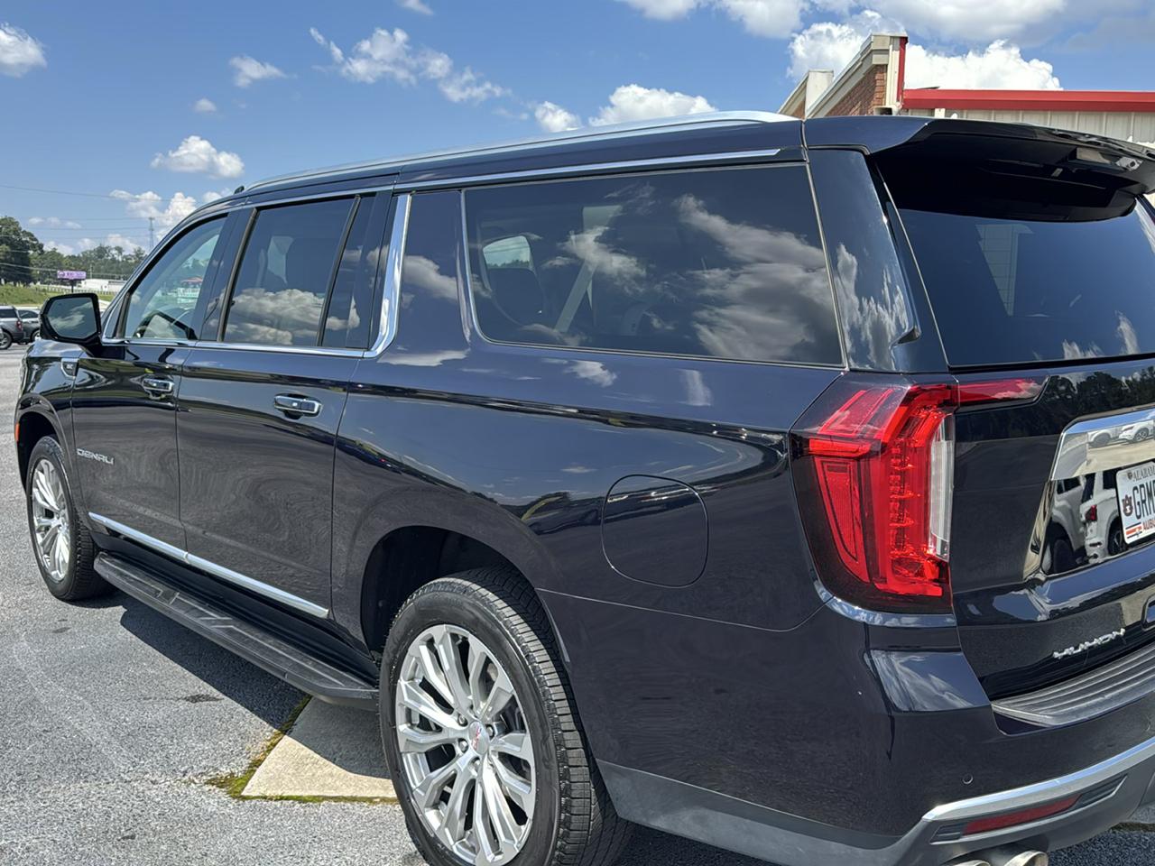 GMC Yukon XL Denali 2WD 2023