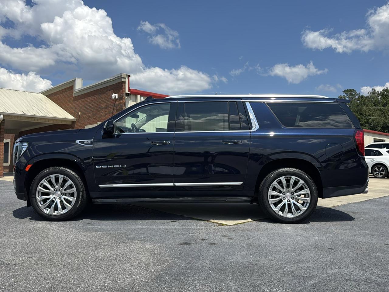 GMC Yukon XL Denali 2WD 2023